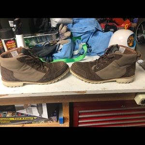 Men’s size 11.5 Patagonia Tin Shed 6” A/C suede and canvas boot. Minimal use